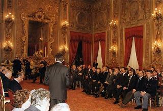 Mario Pescante, presidente del CONI, Primo Nebiolo, presidente della IAAF, Gianni Gola, presidente della FIDAL, ed una delegazione di atleti e dirigenti, in occasione del centenario di fondazione della Federazione Italiana di Atletica Leggera