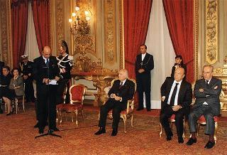 Mario Pescante, presidente del CONI, Primo Nebiolo, presidente della IAAF, Gianni Gola, presidente della FIDAL, ed una delegazione di atleti e dirigenti, in occasione del centenario di fondazione della Federazione Italiana di Atletica Leggera