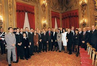 Mario Pescante, presidente del CONI, Primo Nebiolo, presidente della IAAF, Gianni Gola, presidente della FIDAL, ed una delegazione di atleti e dirigenti, in occasione del centenario di fondazione della Federazione Italiana di Atletica Leggera