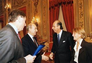 Mario Pescante, presidente del CONI, Primo Nebiolo, presidente della IAAF, Gianni Gola, presidente della FIDAL, ed una delegazione di atleti e dirigenti, in occasione del centenario di fondazione della Federazione Italiana di Atletica Leggera