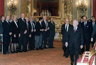 Mario Pescante, presidente del CONI, Primo Nebiolo, presidente della IAAF, Gianni Gola, presidente della FIDAL, ed una delegazione di atleti e dirigenti, in occasione del centenario di fondazione della Federazione Italiana di Atletica Leggera