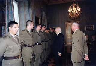 Delegazione di ufficiali e militari di truppa del Reggimento "Lancieri di Montebello", in servizio di guardia d'onore al Palazzo del Quirinale