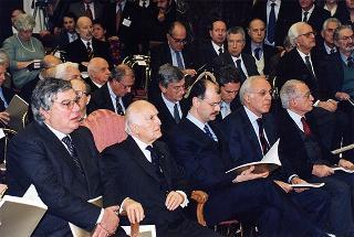 Intervento del Presidente della Repubblica - in forma ufficiale - all'inaugurazione dell'Anno Giudiziario della Corte dei Conti per il 1998. Roma - Palazzo della Corte dei Conti