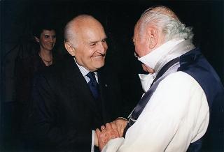 Intervento del Presidente della Repubblica alla rappresentazione della commedia "Mercadet l'affarista" di Honorè de Balzac, promossa dall'Ente Teatrale Italiano per rendere omaggio alla lunga attività artistica di Ernesto Calindri, protagonista dello spettacolo.