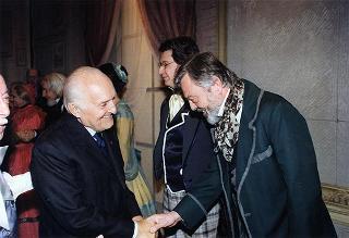 Intervento del Presidente della Repubblica alla rappresentazione della commedia "Mercadet l'affarista" di Honorè de Balzac, promossa dall'Ente Teatrale Italiano per rendere omaggio alla lunga attività artistica di Ernesto Calindri, protagonista dello spettacolo.