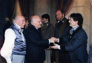 Intervento del Presidente della Repubblica alla rappresentazione della commedia "Mercadet l'affarista" di Honorè de Balzac, promossa dall'Ente Teatrale Italiano per rendere omaggio alla lunga attività artistica di Ernesto Calindri, protagonista dello spettacolo.