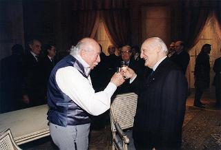 Intervento del Presidente della Repubblica alla rappresentazione della commedia "Mercadet l'affarista" di Honorè de Balzac, promossa dall'Ente Teatrale Italiano per rendere omaggio alla lunga attività artistica di Ernesto Calindri, protagonista dello spettacolo.