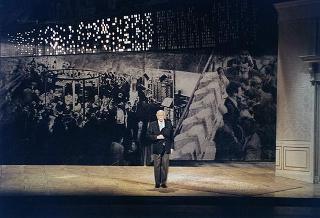 Intervento del Presidente della Repubblica alla rappresentazione della commedia "Mercadet l'affarista" di Honorè de Balzac, promossa dall'Ente Teatrale Italiano per rendere omaggio alla lunga attività artistica di Ernesto Calindri, protagonista dello spettacolo.