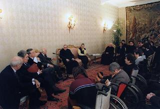 Il Presidente della Repubblica Oscar Luigi Scalfaro incontra Don Giovan Giuseppe Torre, moderatore generale dell'Associazione silenziosi operai della Croce -Volontari della Sofferenza, con una delegazione, per il 50° anniversario di fondazione