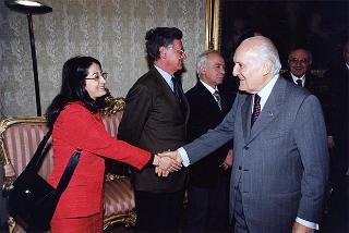 Prof. Giovanni Pettinato, direttore della Missione archeologica italiana a Byblos, con il prof. Giuseppe D'Ascenzo, rettore dell'Università degli studi di Roma "La Sapienza", ed alcuni studiosi, per illustrare i risultati delle ricerche archeologiche in Libano