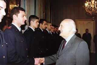 Delegazione di ufficiali e militari di truppa della Compagnia d'onore dell'Aeronautica Militare, in servizio di guardia d'onore al Palazzo del Quirinale