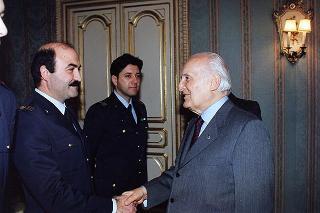Delegazione di ufficiali e militari di truppa della Compagnia d'onore dell'Aeronautica Militare, in servizio di guardia d'onore al Palazzo del Quirinale