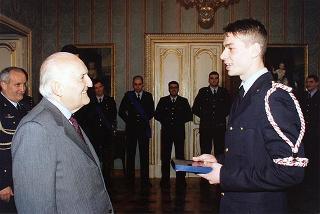 Delegazione di ufficiali e militari di truppa della Compagnia d'onore dell'Aeronautica Militare, in servizio di guardia d'onore al Palazzo del Quirinale