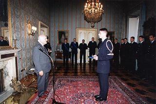 Delegazione di ufficiali e militari di truppa della Compagnia d'onore dell'Aeronautica Militare, in servizio di guardia d'onore al Palazzo del Quirinale