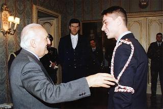 Delegazione di ufficiali e militari di truppa della Compagnia d'onore dell'Aeronautica Militare, in servizio di guardia d'onore al Palazzo del Quirinale