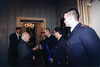 Delegazione di ufficiali e militari di truppa della Compagnia d'onore dell'Aeronautica Militare, in servizio di guardia d'onore al Palazzo del Quirinale