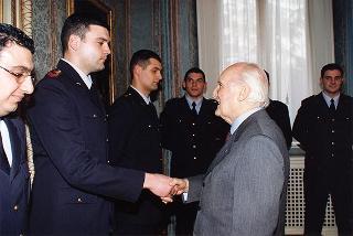 Delegazione di ufficiali e militari di truppa della Compagnia d'onore dell'Aeronautica Militare, in servizio di guardia d'onore al Palazzo del Quirinale