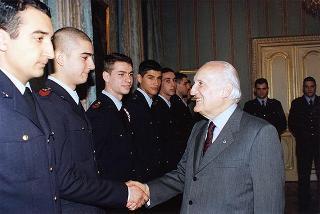 Delegazione di ufficiali e militari di truppa della Compagnia d'onore dell'Aeronautica Militare, in servizio di guardia d'onore al Palazzo del Quirinale