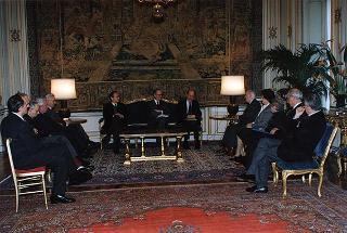 Prof. Vincenzo Cappelletti, presidente del Comitato per la difesa della cultura italiana, ed una delegazione del Comitato
