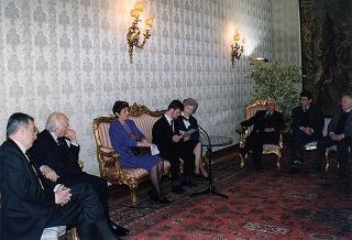 Maria Elisabetta Nannini Falchi, presidente dell'Associazione famiglie di fanciulli e adulti subnormali, e gli esponenti del sodalizio, per il 40° anniversario di fondazione dell'ANFFAS