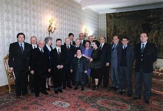 Maria Elisabetta Nannini Falchi, presidente dell'Associazione famiglie di fanciulli e adulti subnormali, e gli esponenti del sodalizio, per il 40° anniversario di fondazione dell'ANFFAS