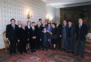 Maria Elisabetta Nannini Falchi, presidente dell'Associazione famiglie di fanciulli e adulti subnormali, e gli esponenti del sodalizio, per il 40° anniversario di fondazione dell'ANFFAS