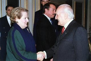 Madeleine Albright, Segretario di Stato degli Stati Uniti d'America (USA)