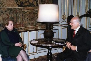 Madeleine Albright, Segretario di Stato degli Stati Uniti d'America (USA)