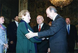 Madeleine Albright, Segretario di Stato degli Stati Uniti d'America (USA)