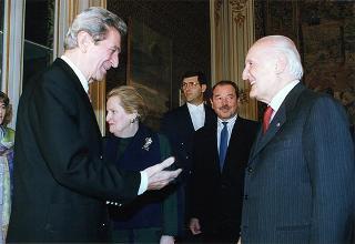 Madeleine Albright, Segretario di Stato degli Stati Uniti d'America (USA)