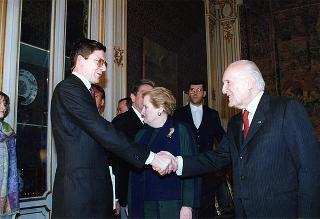 Madeleine Albright, Segretario di Stato degli Stati Uniti d'America (USA)