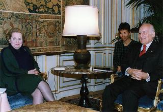 Madeleine Albright, Segretario di Stato degli Stati Uniti d'America (USA)