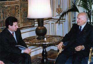 Vannino Chiti, nuovo presidente della Conferenza dei presidenti delle Regioni e delle Province Autonome e presidente della Regione Toscana, con una delegazione della Conferenza