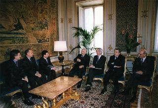 Vannino Chiti, nuovo presidente della Conferenza dei presidenti delle Regioni e delle Province Autonome e presidente della Regione Toscana, con una delegazione della Conferenza