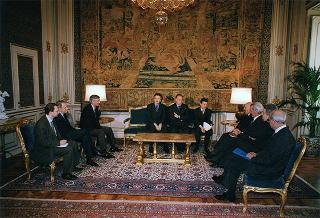 Vannino Chiti, nuovo presidente della Conferenza dei presidenti delle Regioni e delle Province Autonome e presidente della Regione Toscana, con una delegazione della Conferenza