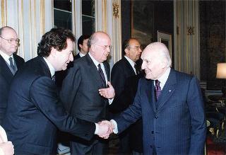 Prof. Enzo Cheli, presidente dell'Autorità per le Garanzie nelle Comunicazioni, con i componenti l'organo collegiale