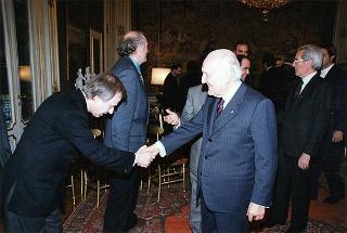Avv. Enzo Bianco, presidente dell'Associazione nazionale Comuni italiani (ANCI), con una delegazione