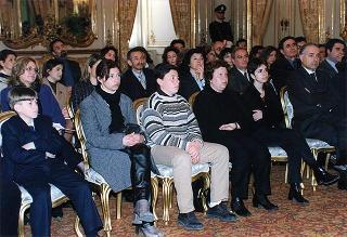 Don Luigi Ciotti, presidente di "Libera. Associazioni, nomi e numeri contro le mafie", con una delegazione di partecipanti alla "III Giornata della memoria e dell'impegno in ricordo delle vittime delle mafie"