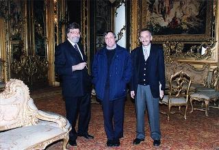 Don Luigi Ciotti, presidente di "Libera. Associazioni, nomi e numeri contro le mafie", con una delegazione di partecipanti alla "III Giornata della memoria e dell'impegno in ricordo delle vittime delle mafie"