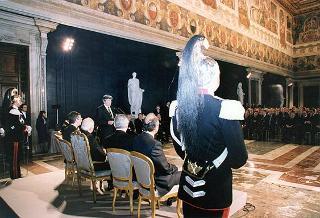 On. Walter Veltroni, vice presidente del Consiglio dei ministri, con i dirigenti della Federazione italiana gioco calcio ed i rappresentanti delle Associazioni di categoria, in occasione del 100° anniversario di fondazione della FGCI
