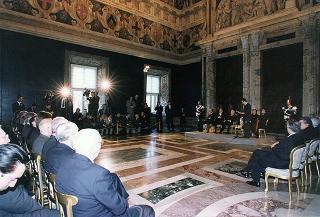On. Walter Veltroni, vice presidente del Consiglio dei ministri, con i dirigenti della Federazione italiana gioco calcio ed i rappresentanti delle Associazioni di categoria, in occasione del 100° anniversario di fondazione della FGCI
