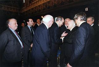 On. Walter Veltroni, vice presidente del Consiglio dei ministri, con i dirigenti della Federazione italiana gioco calcio ed i rappresentanti delle Associazioni di categoria, in occasione del 100° anniversario di fondazione della FGCI