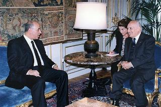 Farés Bouez, ministro degli affari esteri della Repubblica Libanese