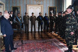 Rappresentanza della Brigata alpina "Taurinense", rientrata dalla missione in Bosnia, in servizio di guardia d'onore al Palazzo del Quirinale