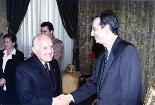 Roma, Aula della Camera dei Deputati: intervento del Presidente della Repubblica alla cerimonia conclusiva delle Giornate di studio in memoria di Aldo Moro, nel ventennale della scomparsa, sul tema "Le Assemblee elettive nell'evoluzione della democrazia italiana (1978-1988)"