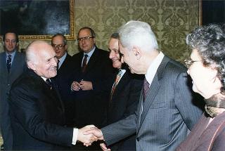 Roma, Aula della Camera dei Deputati: intervento del Presidente della Repubblica alla cerimonia conclusiva delle Giornate di studio in memoria di Aldo Moro, nel ventennale della scomparsa, sul tema "Le Assemblee elettive nell'evoluzione della democrazia italiana (1978-1988)"