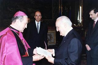 S.E.R. mons. Cordero Lanza di Montezemolo, nuovo Nunzio Apostolico: presentazione lettere credenziali