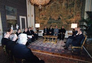 Padre Agostino Gardin, presidente onorario dell'Associazione Sorella Natura, con alcuni esponenti del sodalizio