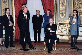 Giovani dell'Associazione internazionale "Viva la gente"