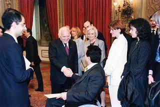 Giovani dell'Associazione internazionale "Viva la gente"